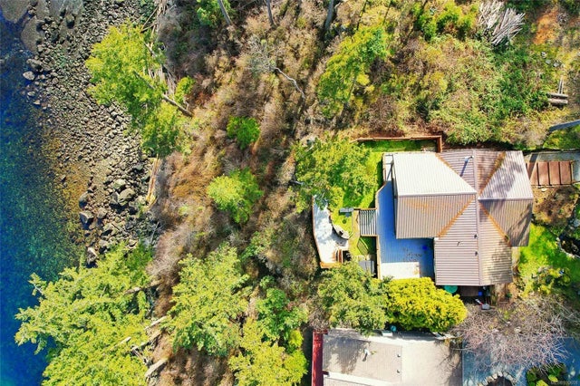 2 of 27 - 1100 Berry Point Rd, Gabriola Island, BC