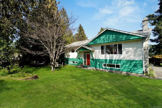 1 of 57 - 212 Wedge Pl, Nanaimo, BC