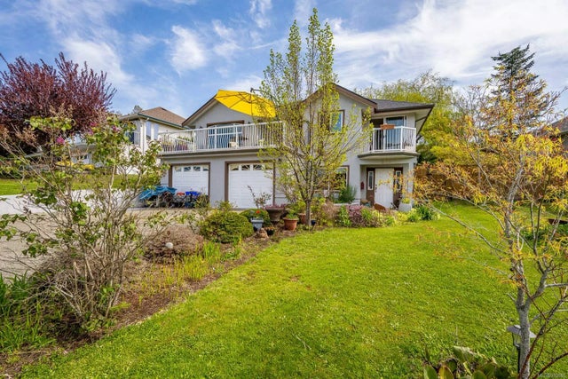 1 of 31 - 576 Hobson Pl, Courtenay, BC