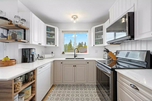 5 of 31 - 576 Hobson Pl, Courtenay, BC