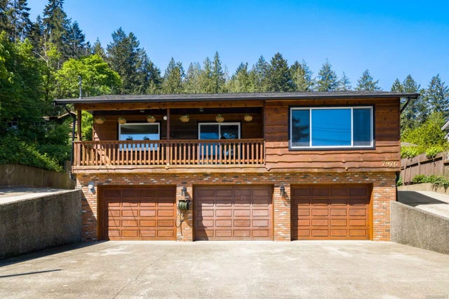 1 of 51 - 7976 Arthur St, Crofton, BC