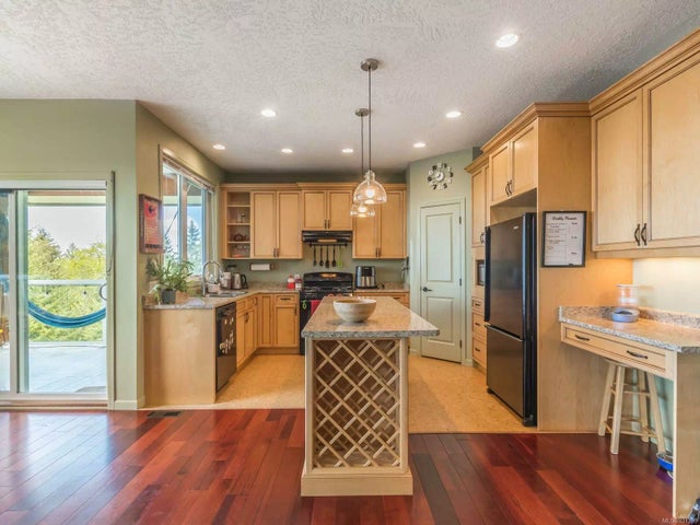 2 of 73 - 10060 Panorama Ridge Rd, Chemainus, BC