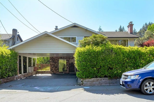 1 of 39 - 9821 Fir St, Chemainus, BC