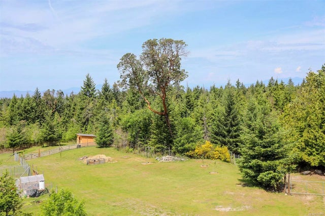 3 of 53 - 575 Balsam St, Gabriola Island, BC