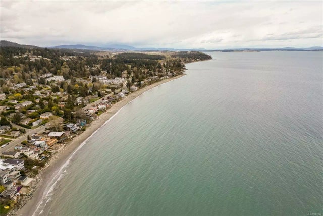 1 of 39 - 4980 Cordova Bay Rd, Saanich, BC