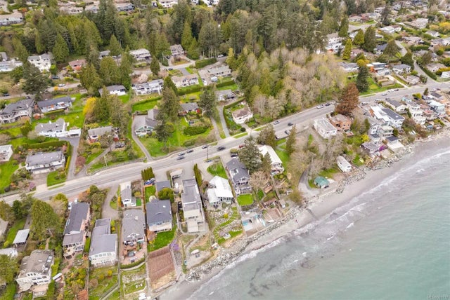 2 of 39 - 4980 Cordova Bay Rd, Saanich, BC