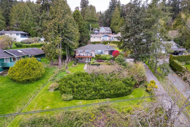 4 of 39 - 4980 Cordova Bay Rd, Saanich, BC