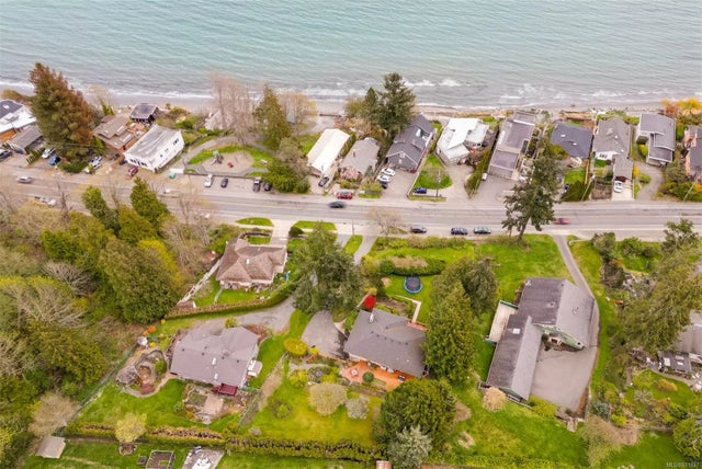 5 of 39 - 4980 Cordova Bay Rd, Saanich, BC