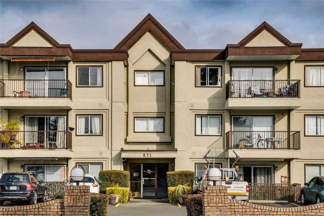 1 of 25 - 671 Trunk Rd 305, Duncan, BC