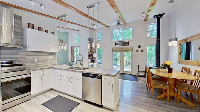 4 of 22 - 1057 Bertha Ave, Gabriola Island, BC