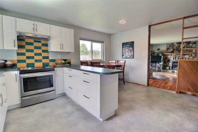 5 of 12 - 9911 Lang St, Chemainus, BC