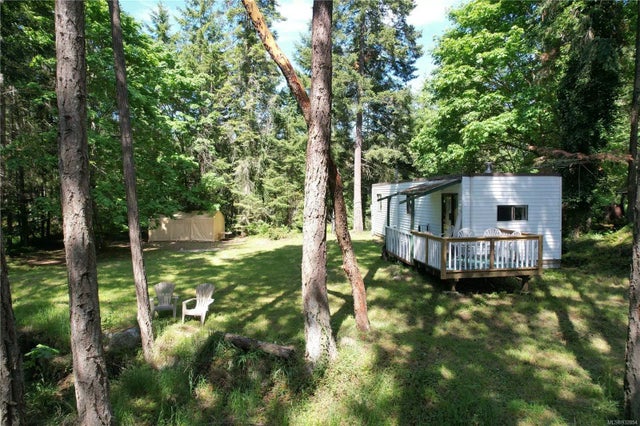 1 of 12 - 2465 Tyee Dr, Gabriola Island, BC