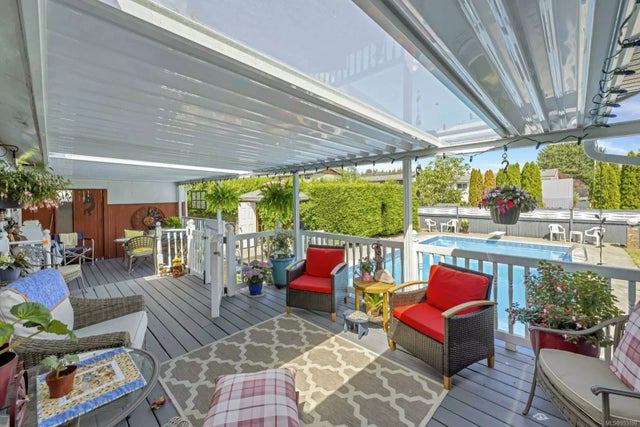 2 of 35 - 1573 Charlotte St, Crofton, BC