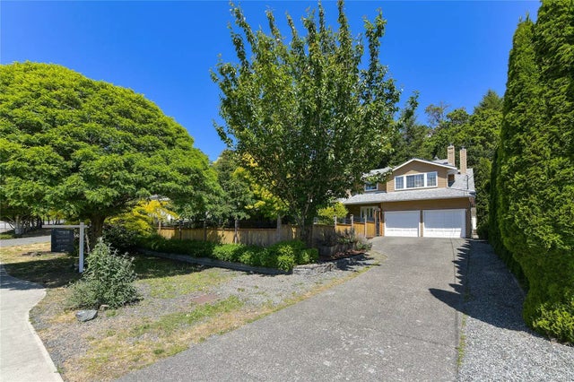 2 of 64 - 2689 Crystalview Dr, Langford, BC