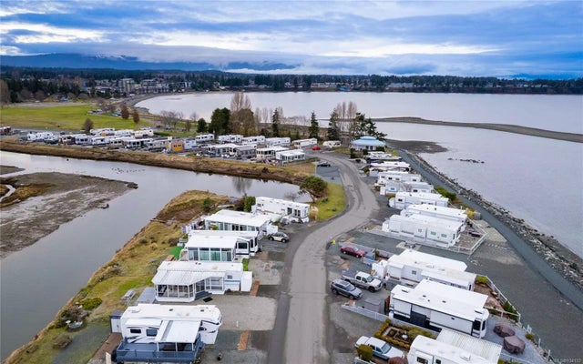 1 of 40 - 200 Corfield St N D353a, Parksville, BC