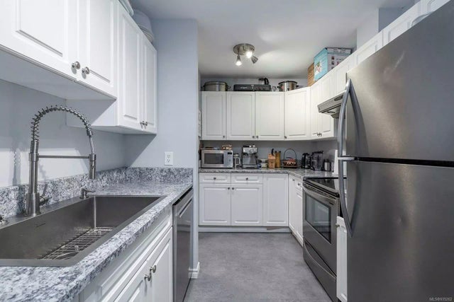 3 of 19 - 1355 Cumberland Rd 302, Courtenay, BC