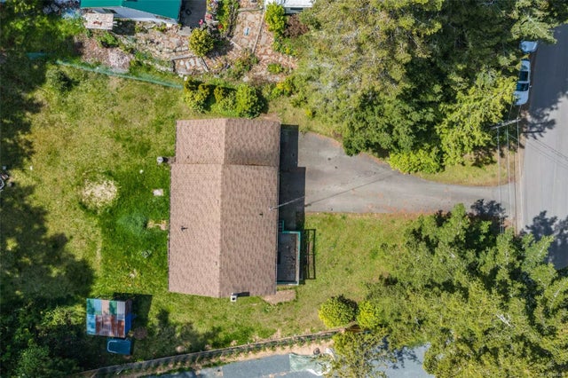 1 of 44 - 7761 Vivian Way, Fanny Bay, BC