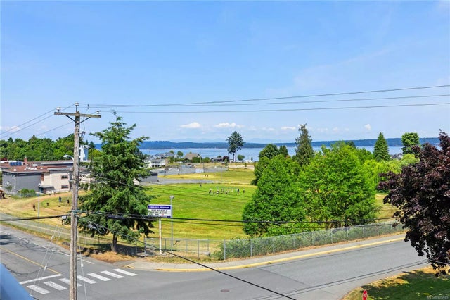 2 of 24 - 3040 Pine St 401, Chemainus, BC