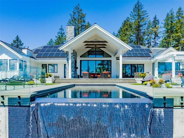 3 of 73 - 3410 Arrowsmith Rd, Nanaimo, BC