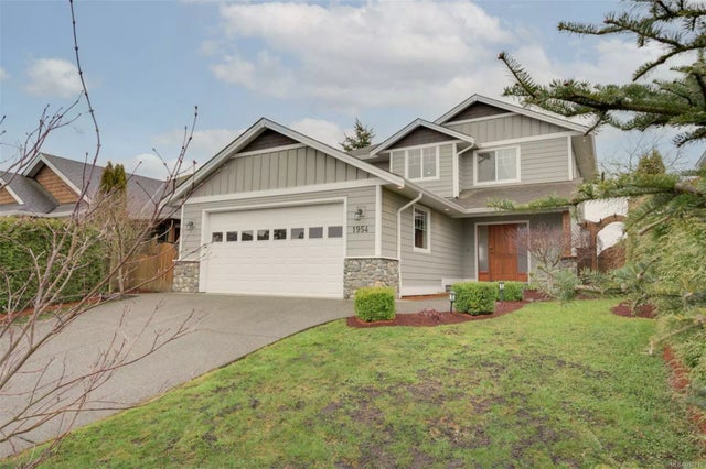 1 of 38 - 1954 Falcon Cres, Cowichan Bay, BC