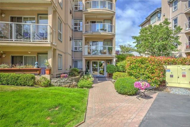 1 of 27 - 3000 Oak St 104a, Chemainus, BC