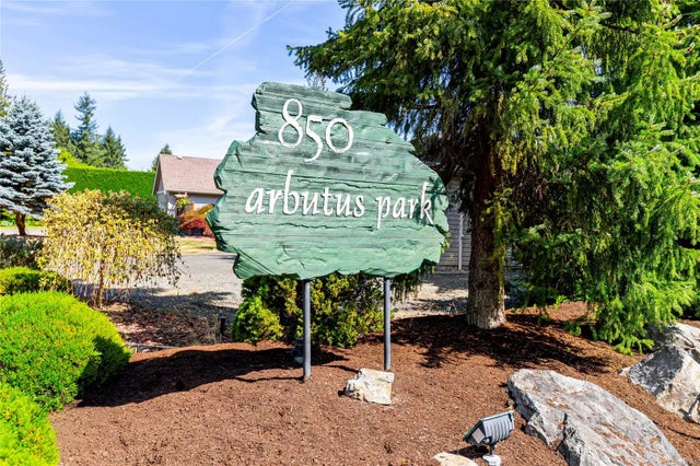 2 of 26 - 850 Arbutus St 20, Qualicum Beach, BC