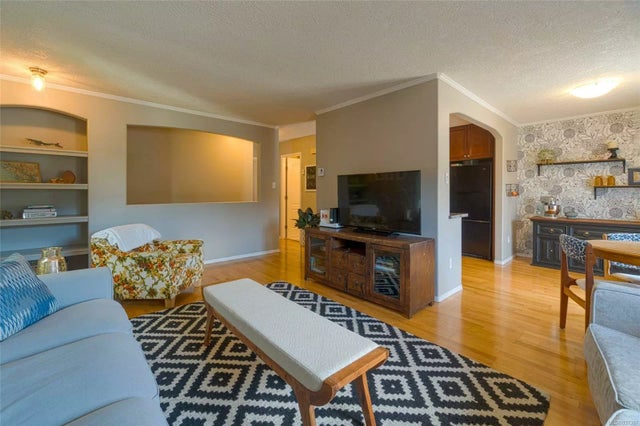 3 of 31 - 8077 Queen St, Crofton, BC