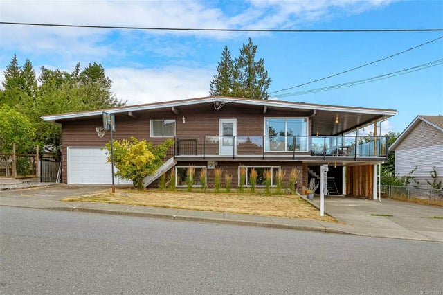 1 of 41 - 3221 Ash Rd, Chemainus, BC