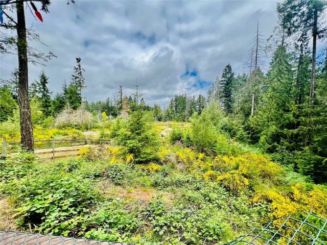 3 of 13 - 2155 Brandon Rd, Shawnigan Lake, BC