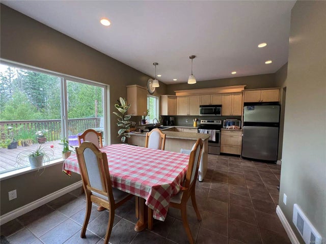 5 of 13 - 2155 Brandon Rd, Shawnigan Lake, BC