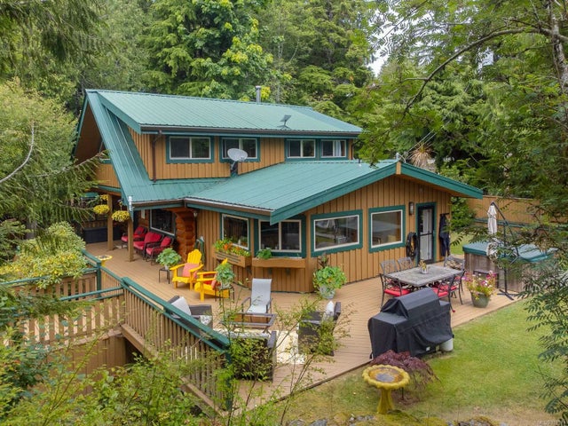 1 of 72 - 370 Bamfield Rd, Bamfield, BC