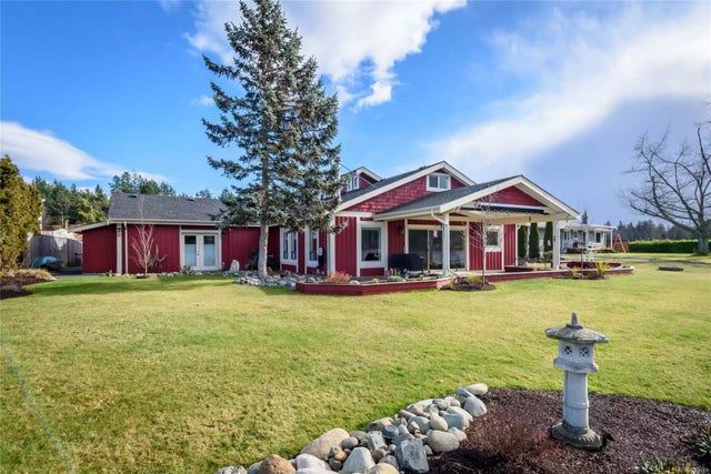 1 of 76 - 7580 Tozer Rd, Fanny Bay, BC