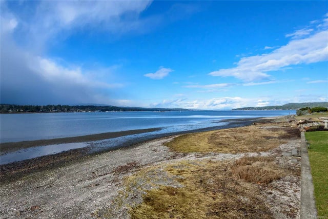 2 of 76 - 7580 Tozer Rd, Fanny Bay, BC