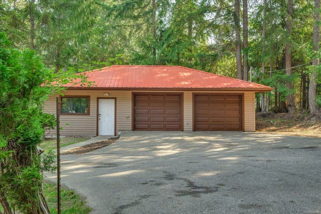 1 of 52 - 1143 Fair Rd, Errington, BC