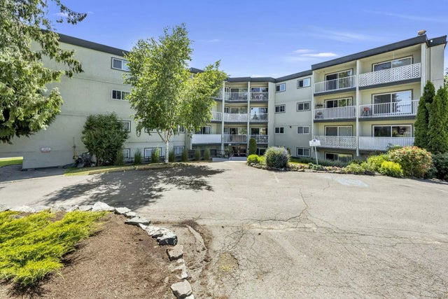 1 of 10 - 3040 Pine St 112, Chemainus, BC