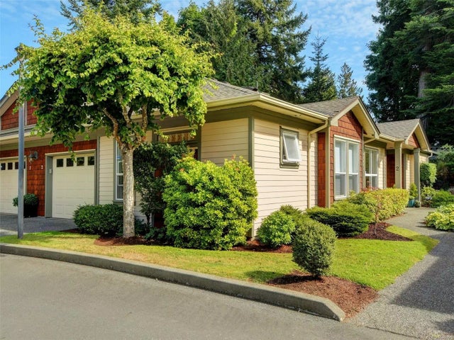 1 of 20 - 5164 Cordova Bay Rd 2, Saanich, BC