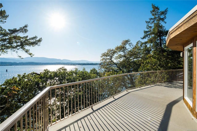 1 of 69 - 934 Khenipsen Rd, Cowichan Bay, BC