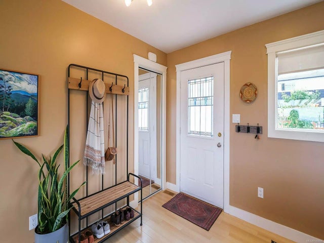 2 of 34 - 7989 Arthur St, Crofton, BC