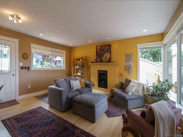 4 of 34 - 7989 Arthur St, Crofton, BC