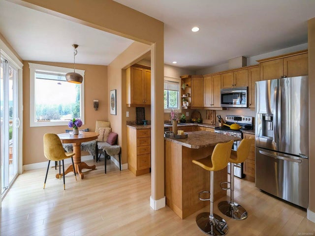 5 of 34 - 7989 Arthur St, Crofton, BC