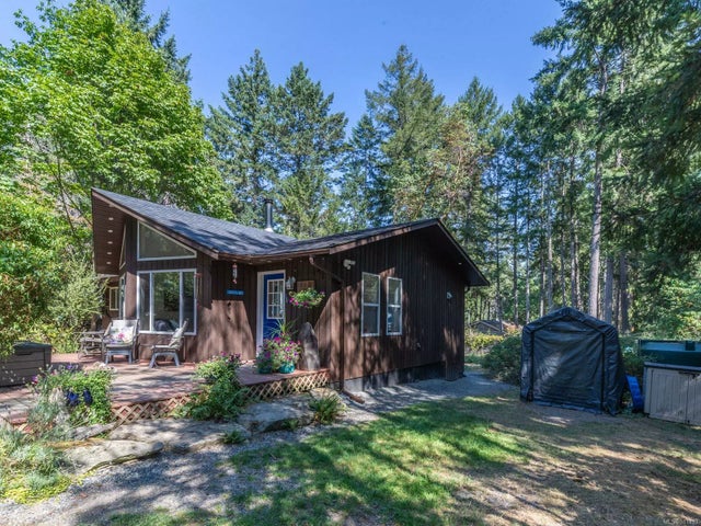 2 of 42 - 960 Carmen Cres, Gabriola Island, BC
