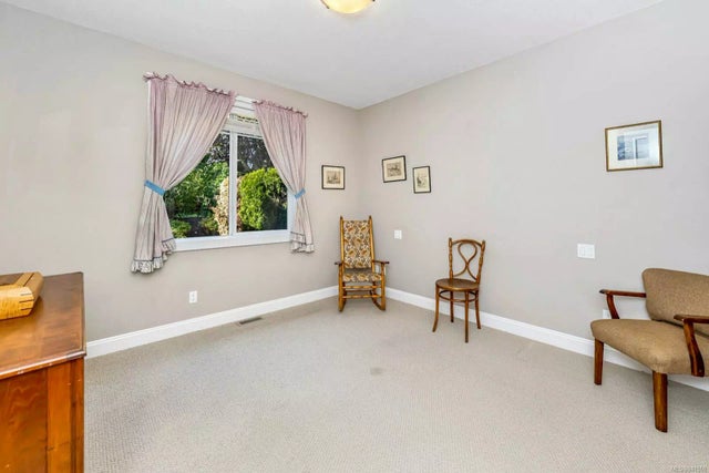 5 of 32 - 3110 Cook St 15, Chemainus, BC