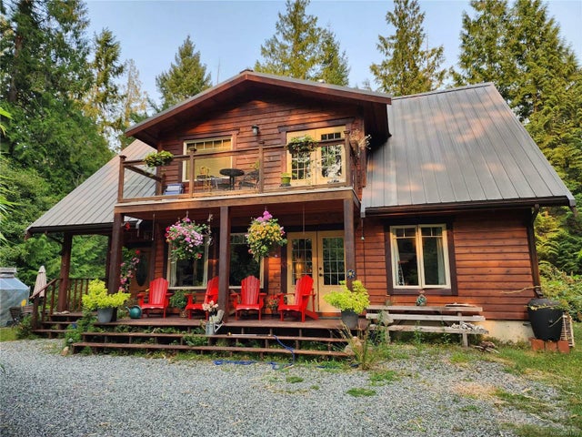 1 of 25 - 1510 Peterson Rd, Gabriola Island, BC