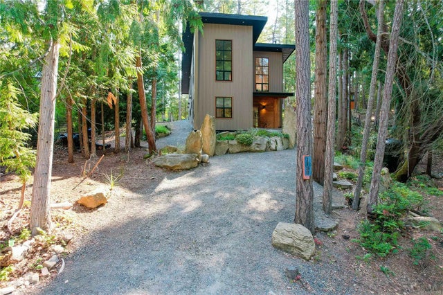 1 of 31 - 1180 Pat Burns Ave, Gabriola Island, BC