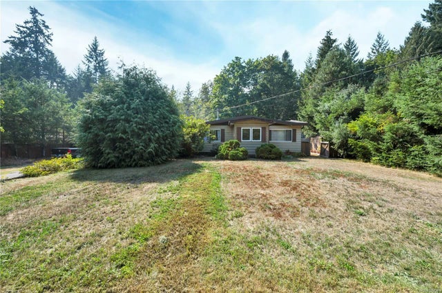 2 of 32 - 6513 Mystery Beach Rd, Fanny Bay, BC