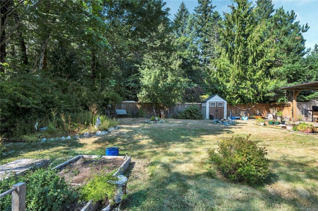 4 of 32 - 6513 Mystery Beach Rd, Fanny Bay, BC