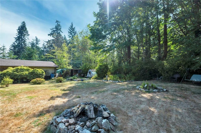 5 of 32 - 6513 Mystery Beach Rd, Fanny Bay, BC