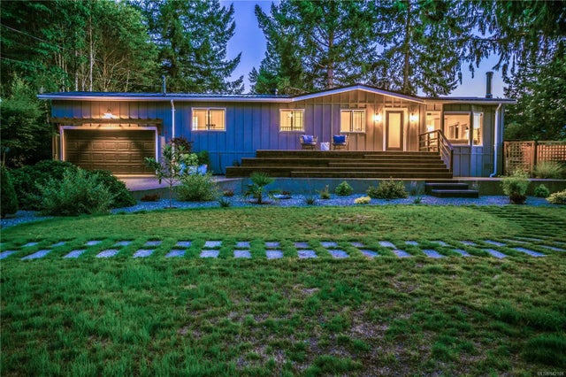 1 of 62 - 7639 Ships Point Rd, Fanny Bay, BC