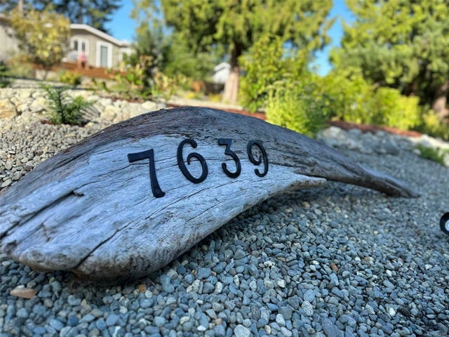 2 of 62 - 7639 Ships Point Rd, Fanny Bay, BC