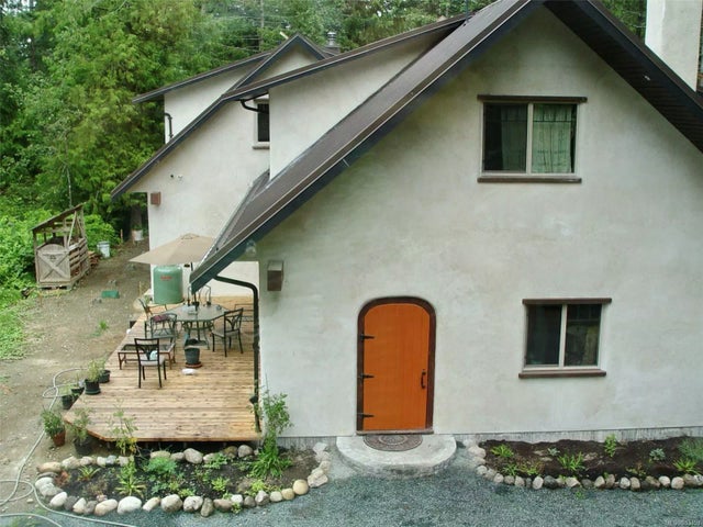 4 of 27 - 1115 - 1125 Dobson Rd, Errington, BC